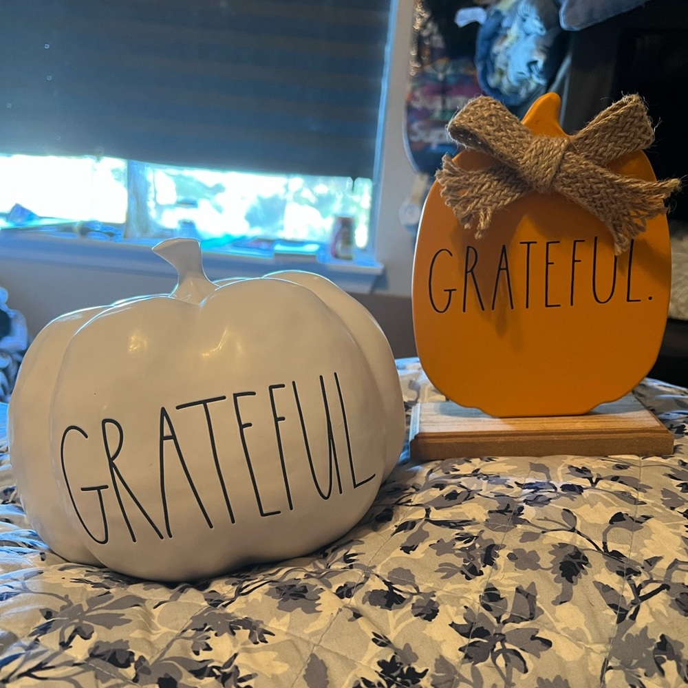 Rae Dunn grateful pumpkins